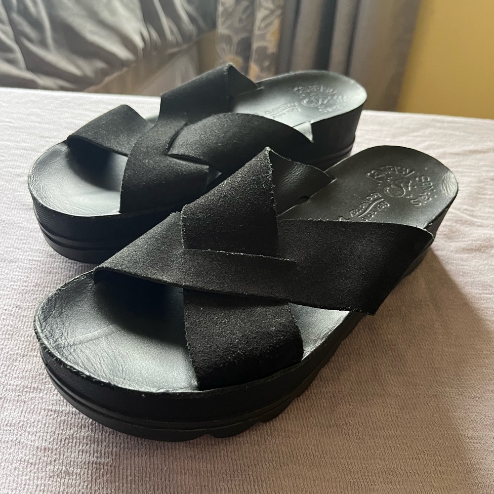 Fantasy slide sandals size 37 U.S.size 6.5-7